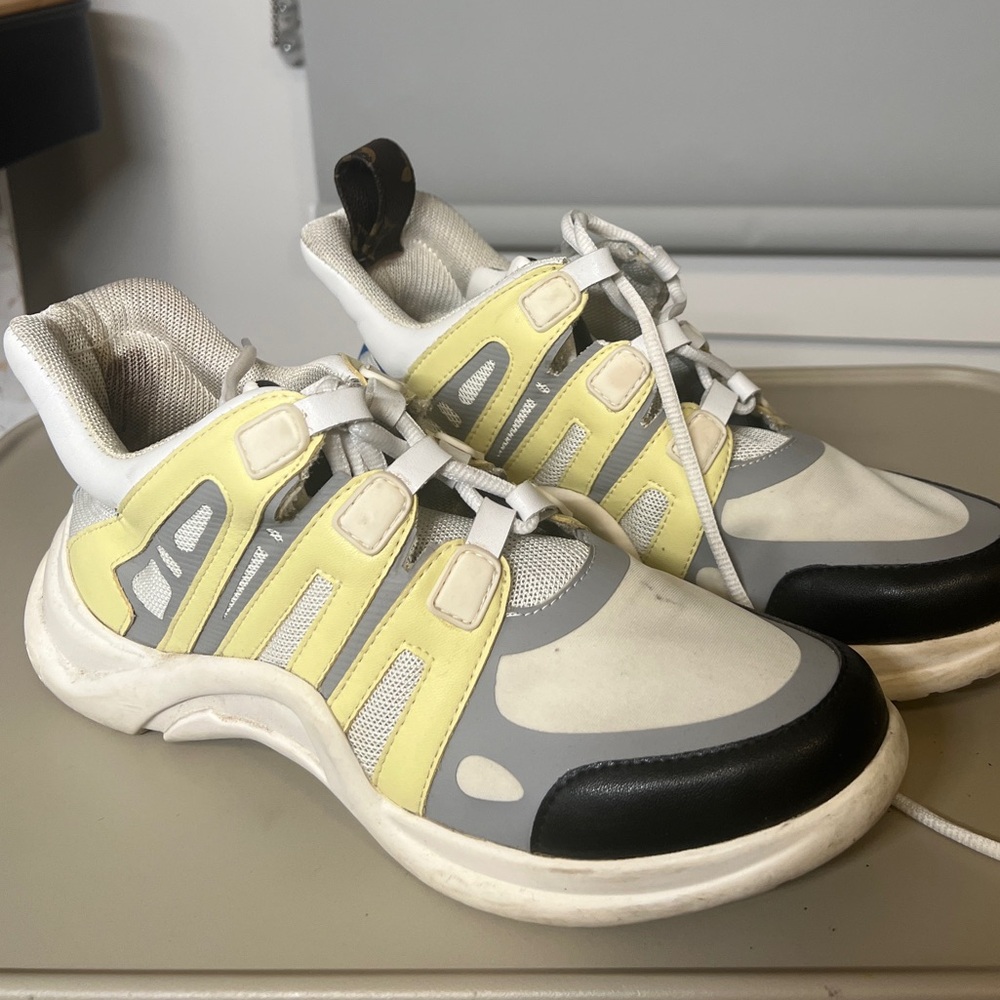 LOUIS VUITTON ARCHLIGHT SNEAKERS